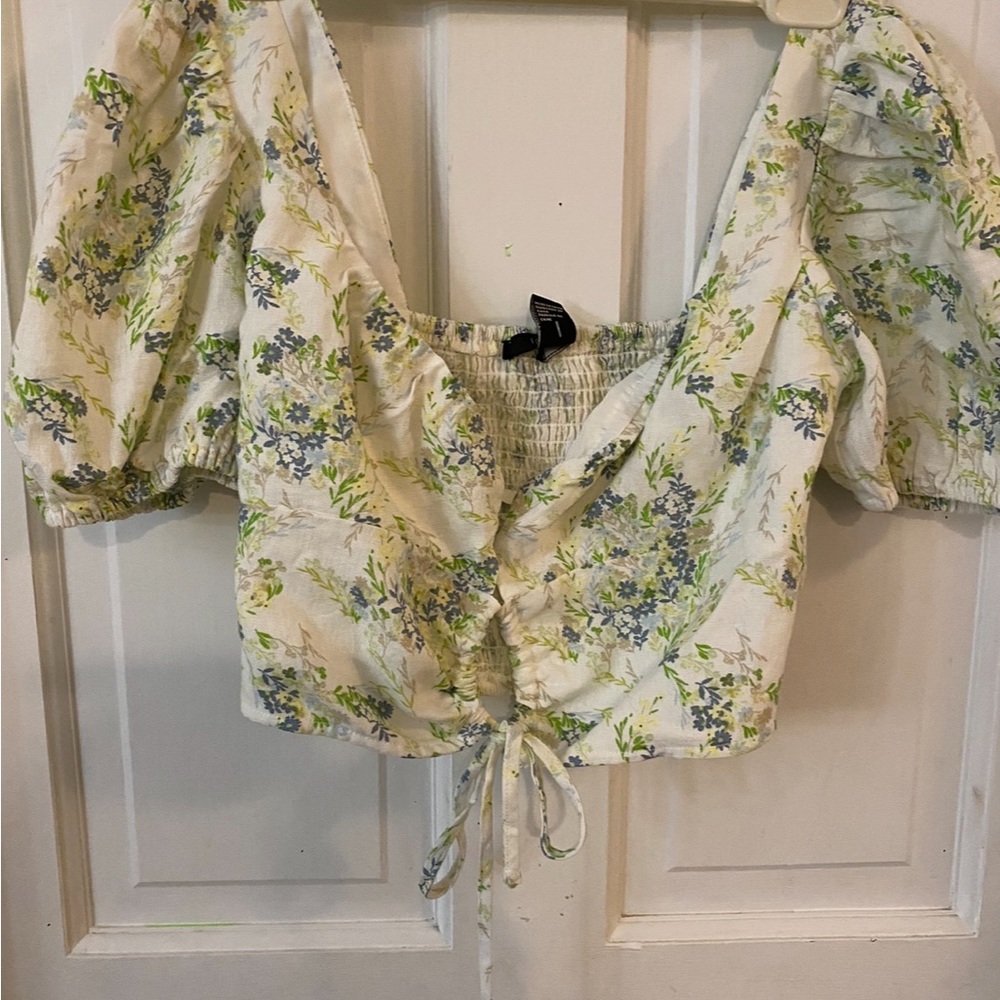 Brand new Forever 21 summer outfit!! Never worn. Tags included.